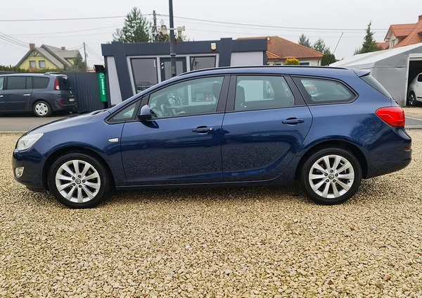 Opel Astra cena 19900 przebieg: 212000, rok produkcji 2011 z Płock małe 497
